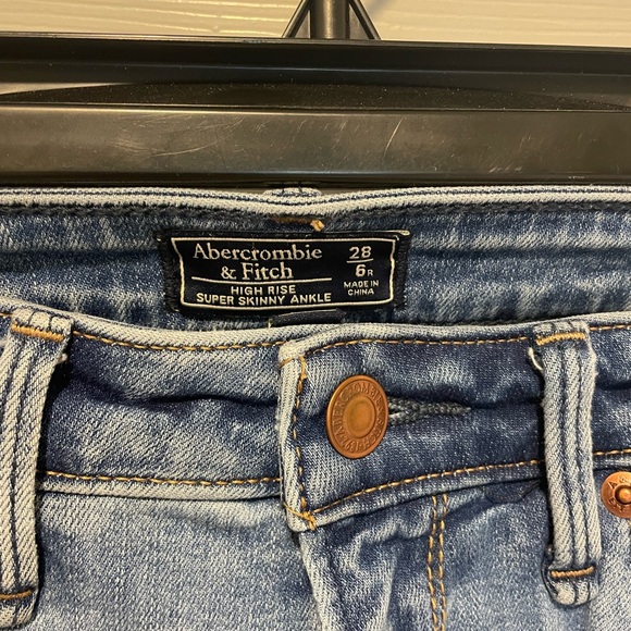 Abercrombie High Rise super skinny jeans - Picture 2 of 5